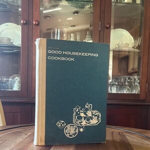 Vintage - the New Good Housekeeping Cookbook - 1963